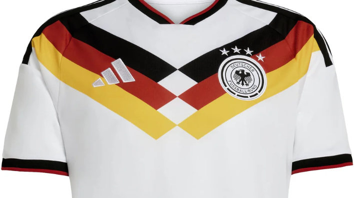 Jetzt Dein persönliches WM Trikot beflocken lassen
