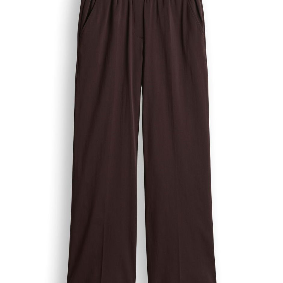 Mucia base