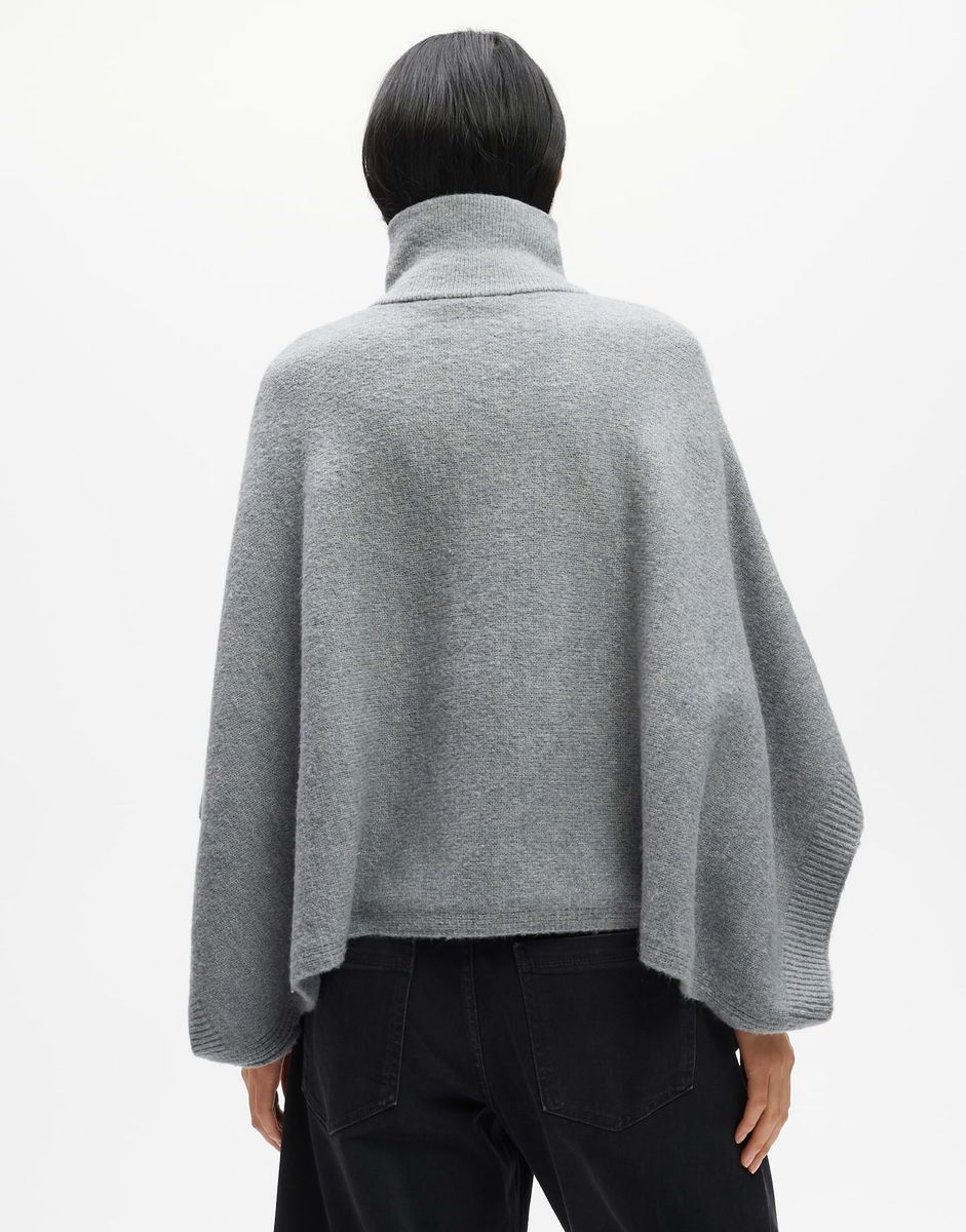 Brialo cape
