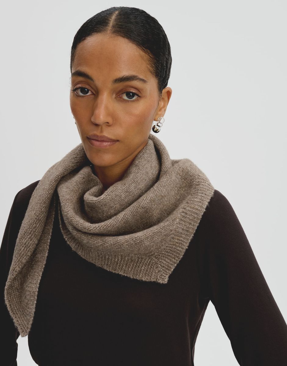 Bikona scarf
