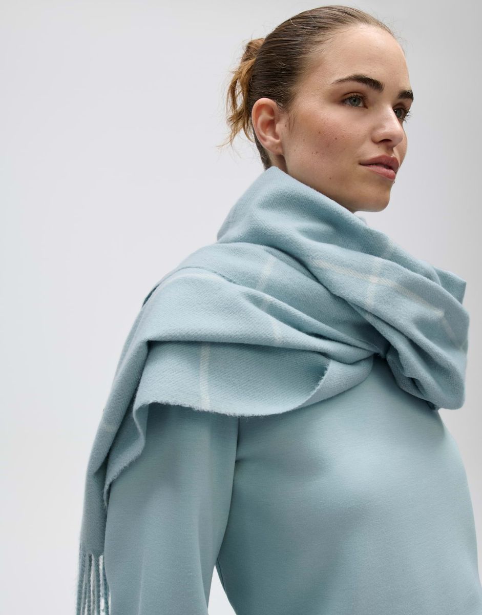 Avidane scarf