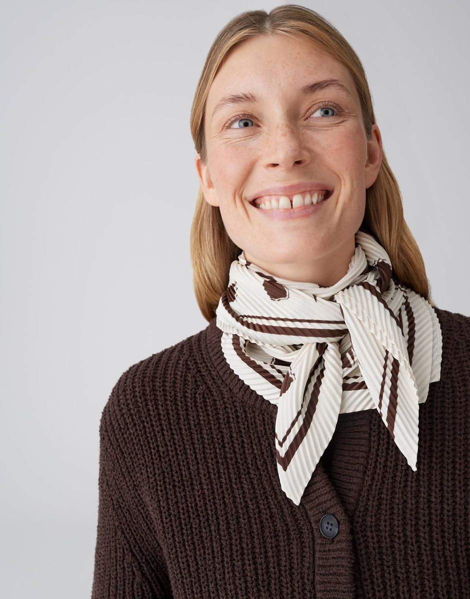 Afeni scarf