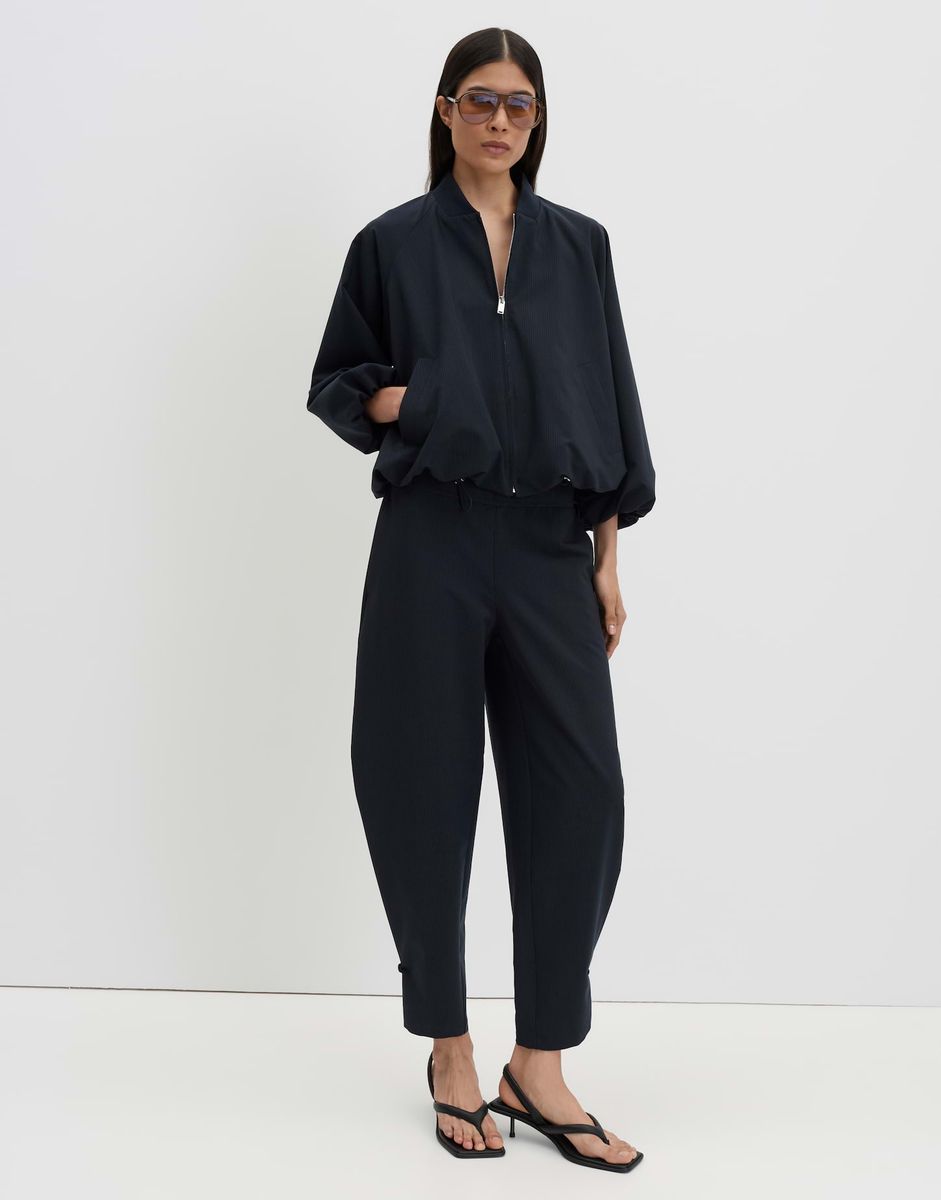 Charlie curved pinstripe