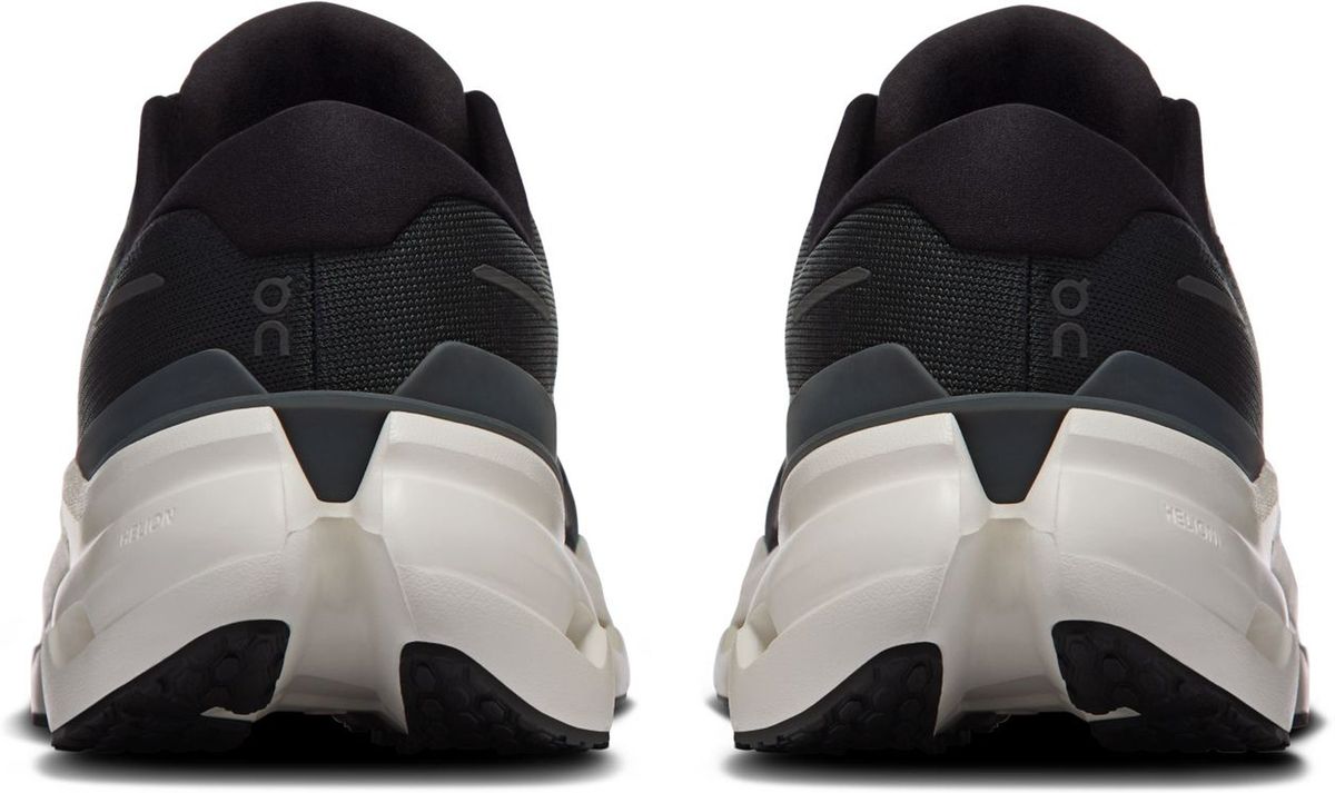 ON Herren Laufschuhe Cloudrunner 3