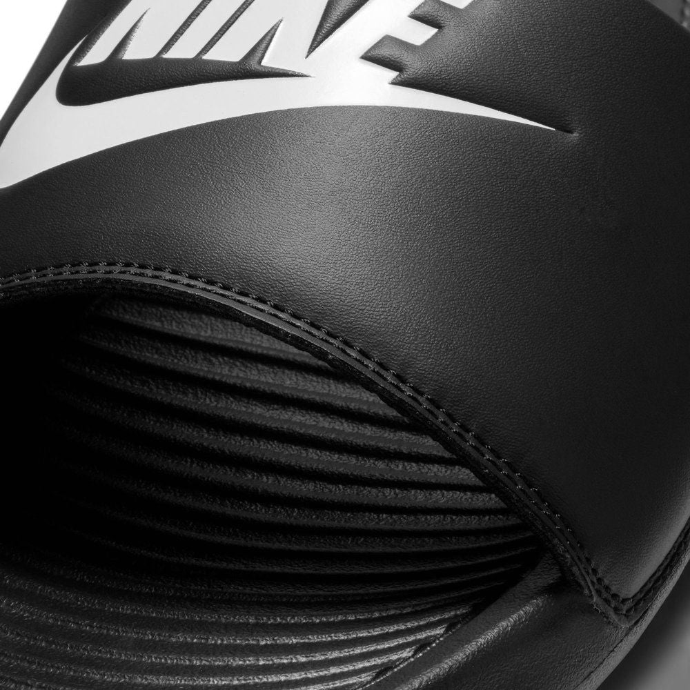 NIKE Herren Freizeitschuhe VICTORI ONE SLIDE
