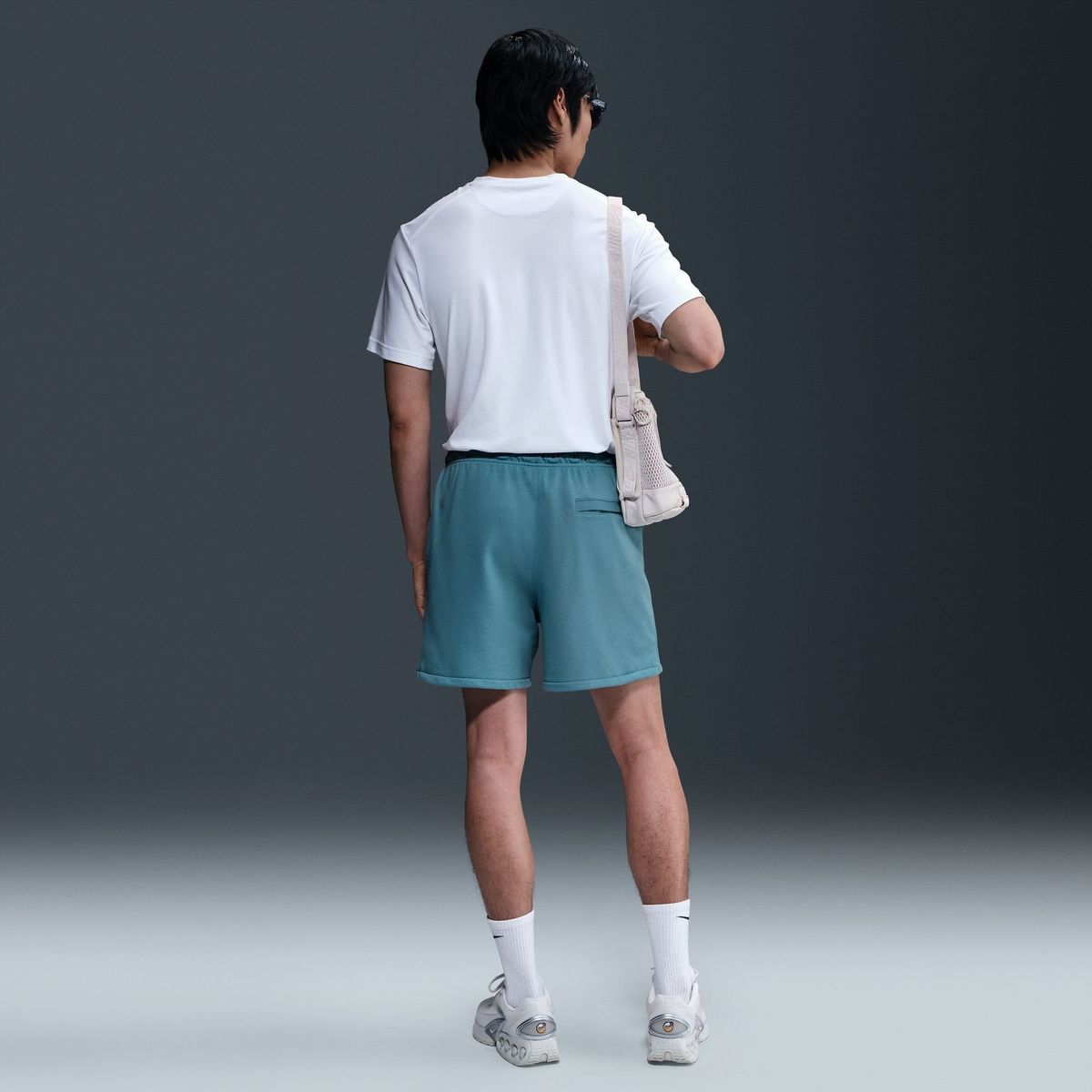 M NK CLUB FLOW FT SHORT