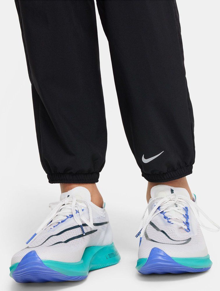 NIKE Kinder Hose B NK DF MULTI PANT ESSNTL