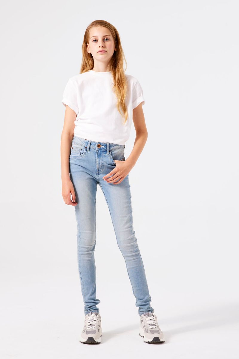 570 Rianna