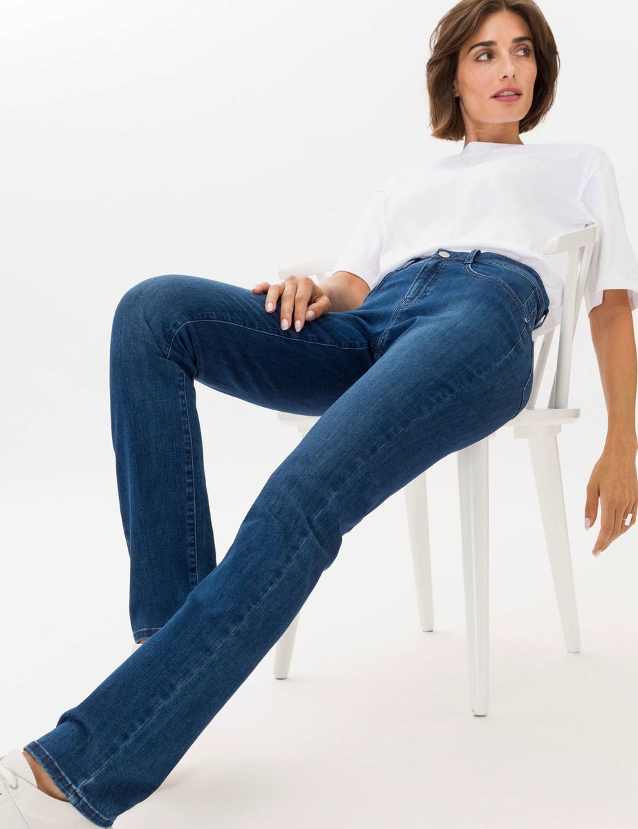 STYLE.CAROLA