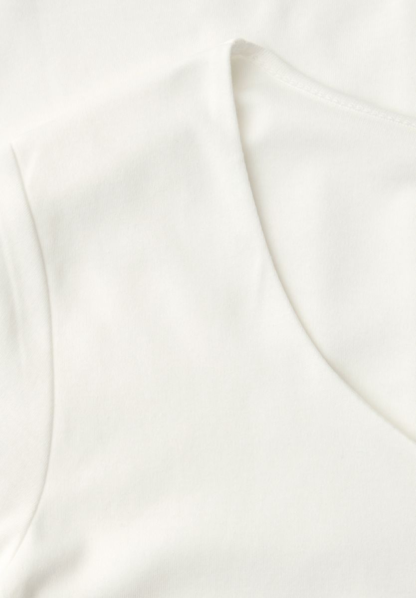 Basic T-Shirt mit Herzausschnitt