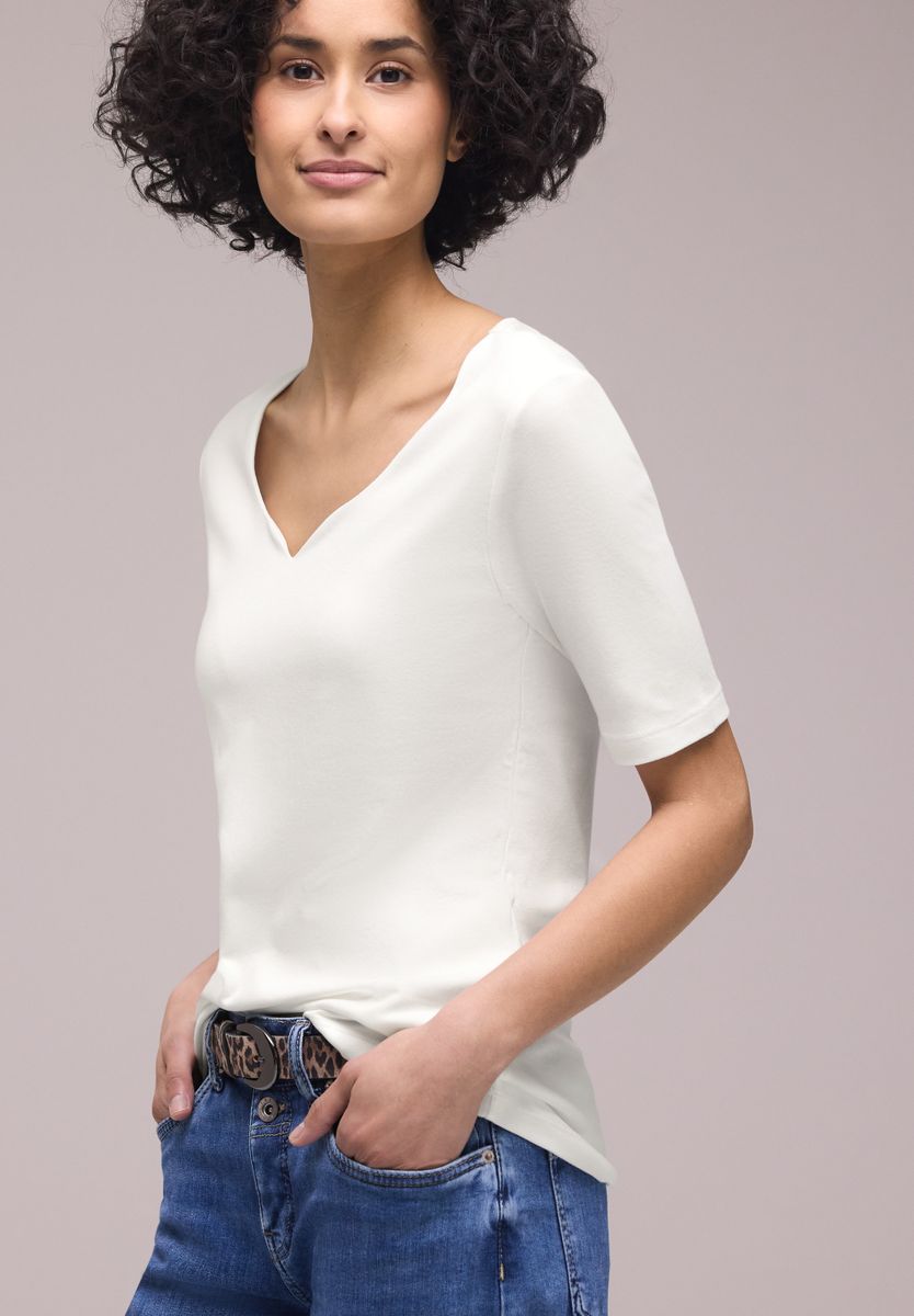Basic T-Shirt mit Herzausschnitt