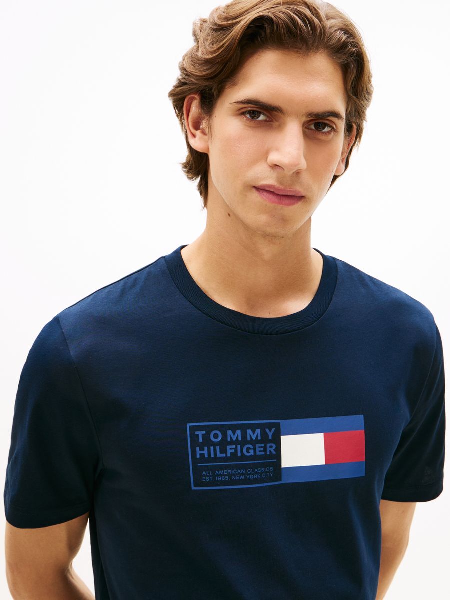 BRAND LOVE TEXT BOX TEE