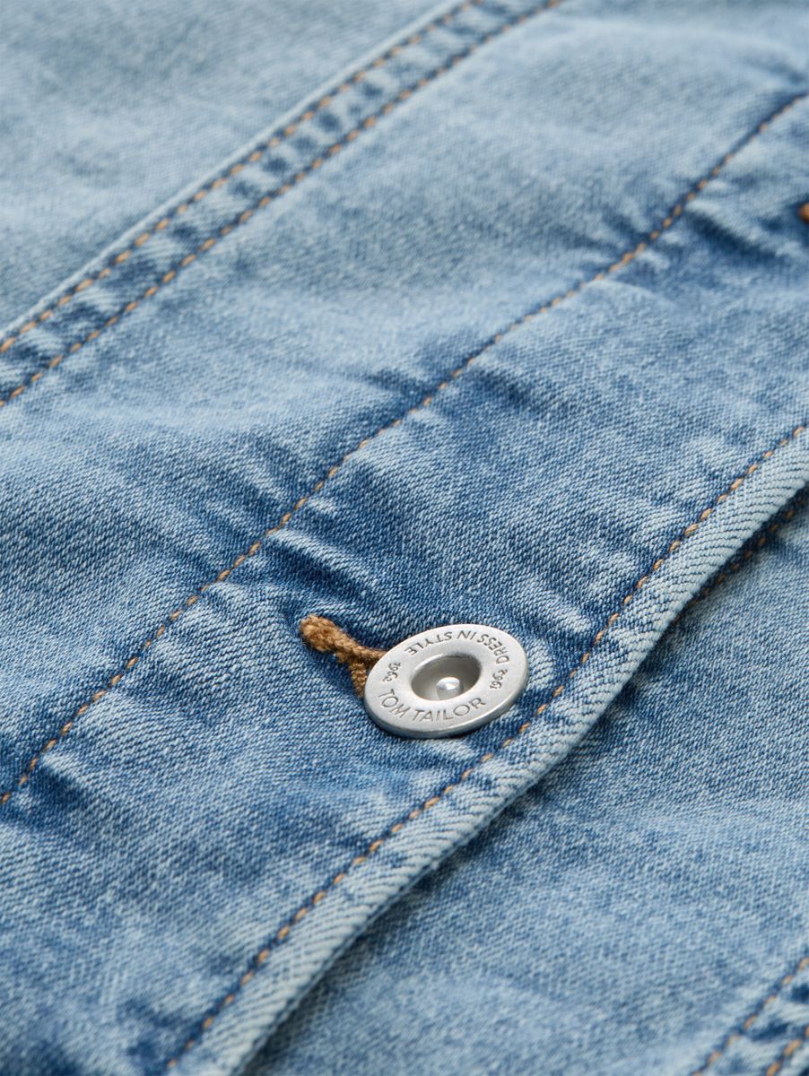 DENIM JACKET