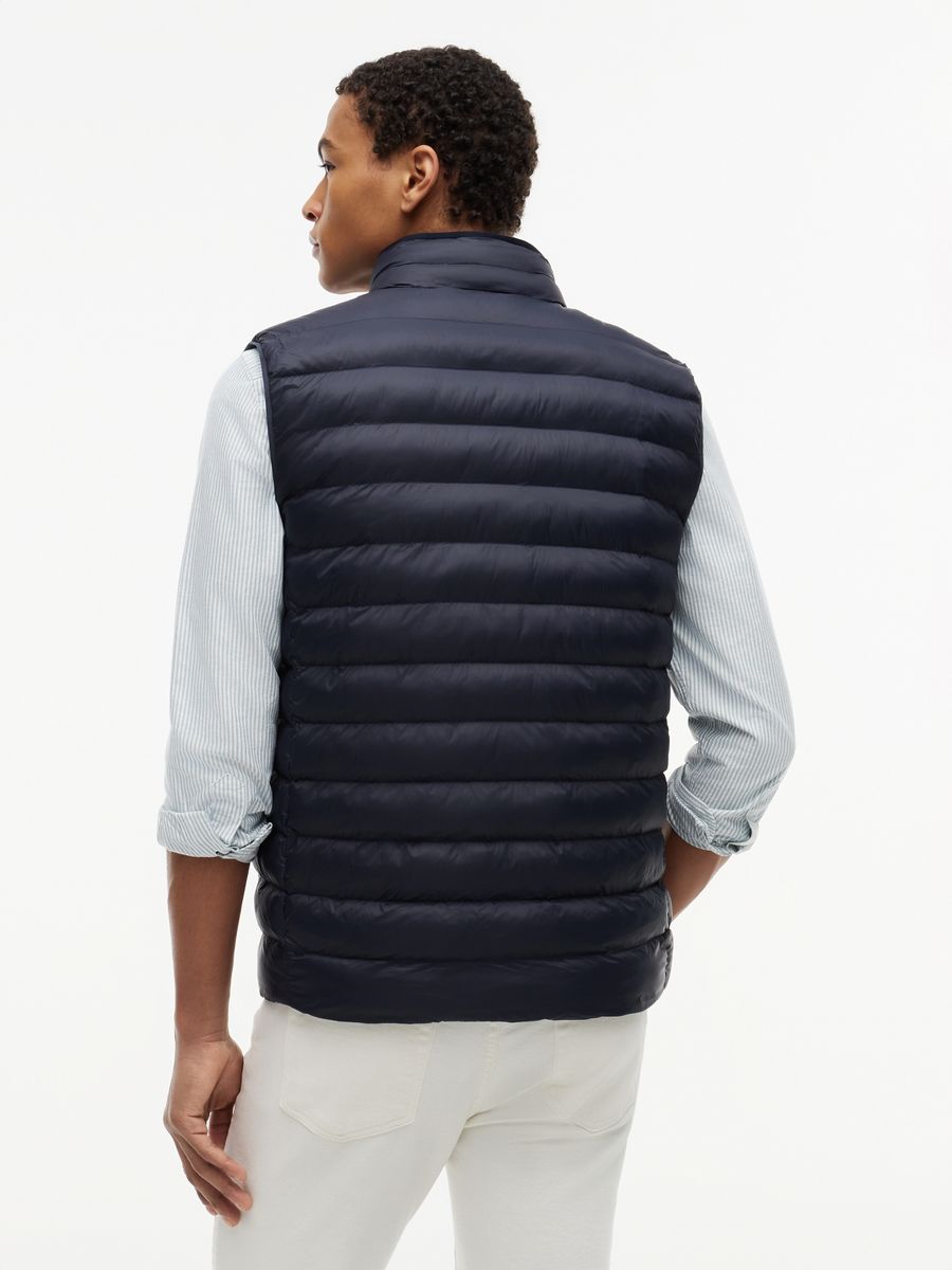 CORE PACKABLE RECYCLED VEST