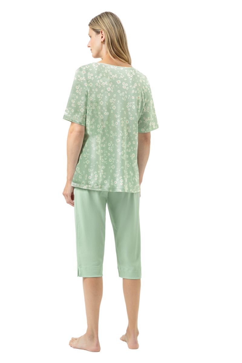 Anzug Caprihose, kurzarm