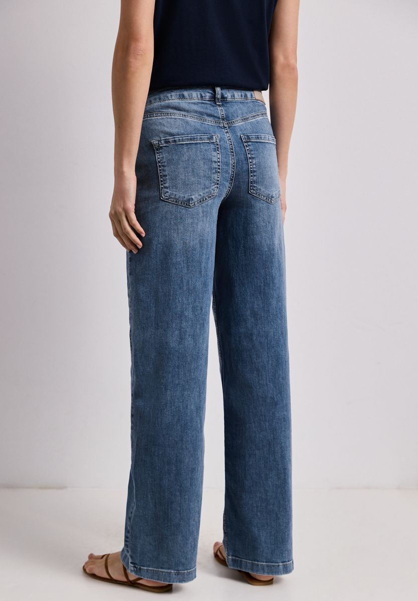 Wide Leg Jeans mit Knopfdetails