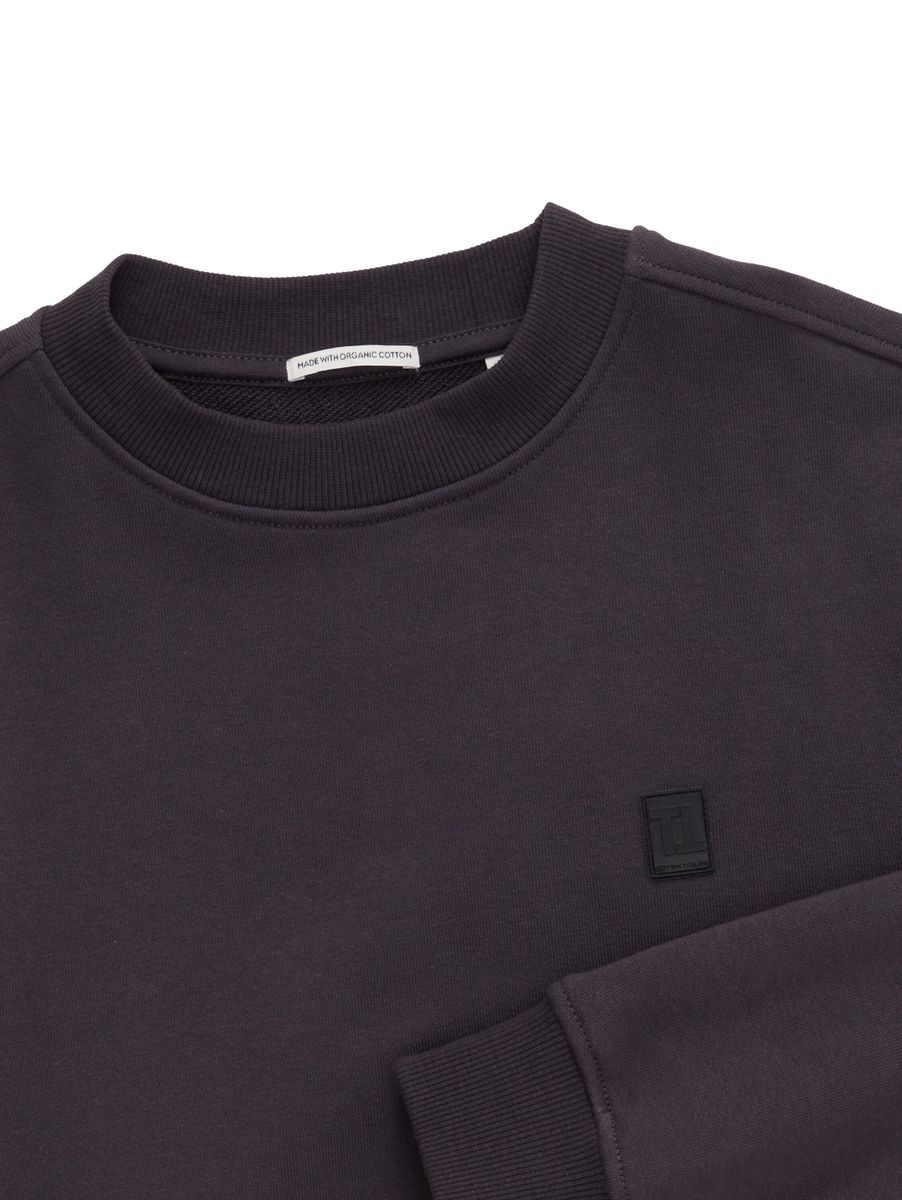 basic badge sweatshirt