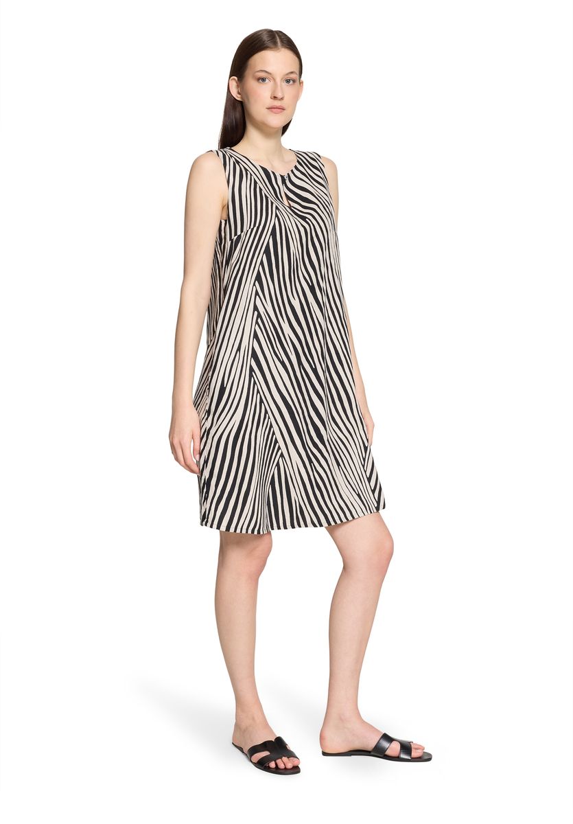 Kleid Kurz ohne Arm