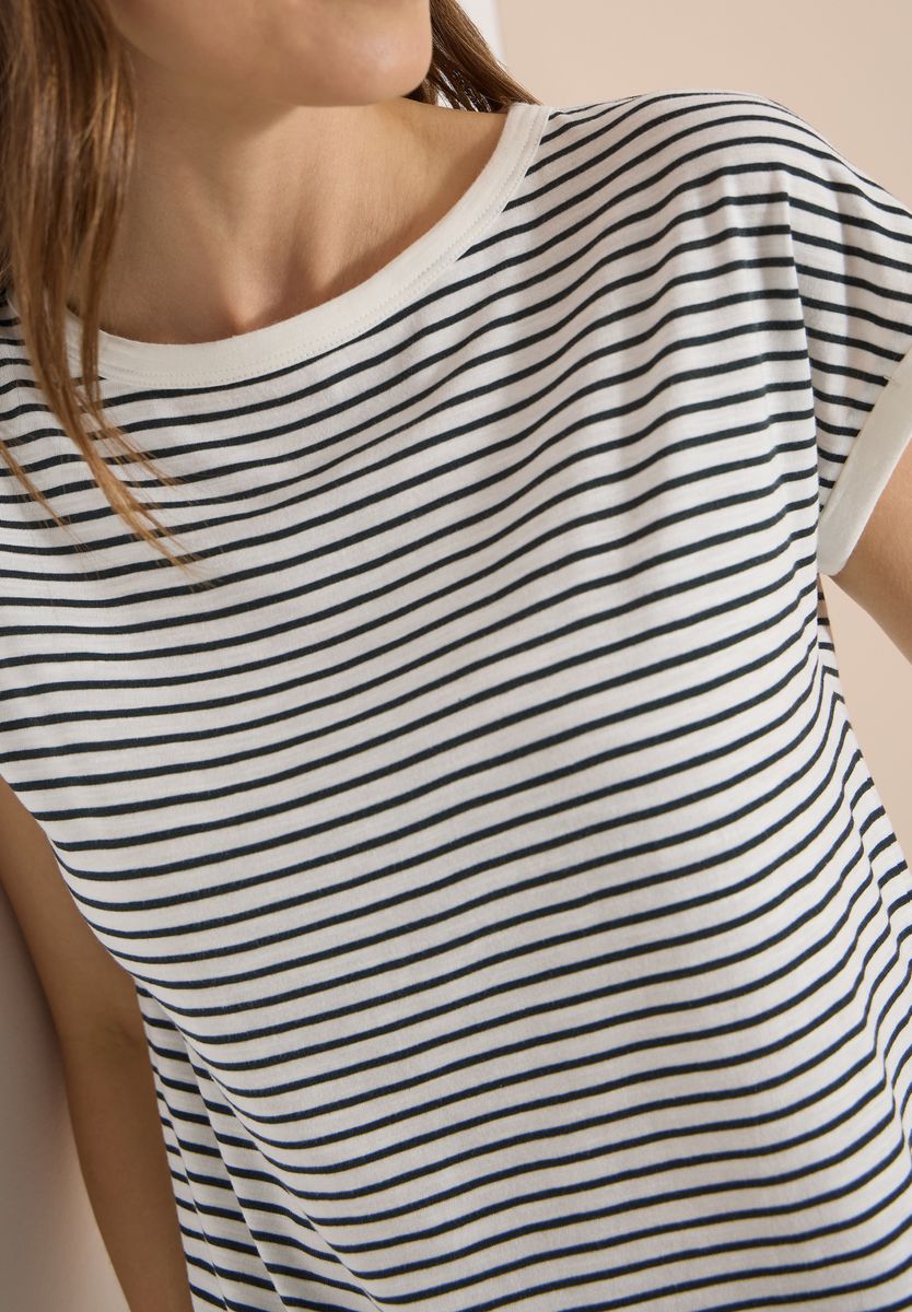 T-Shirt mit Boat Neck und Streifen
