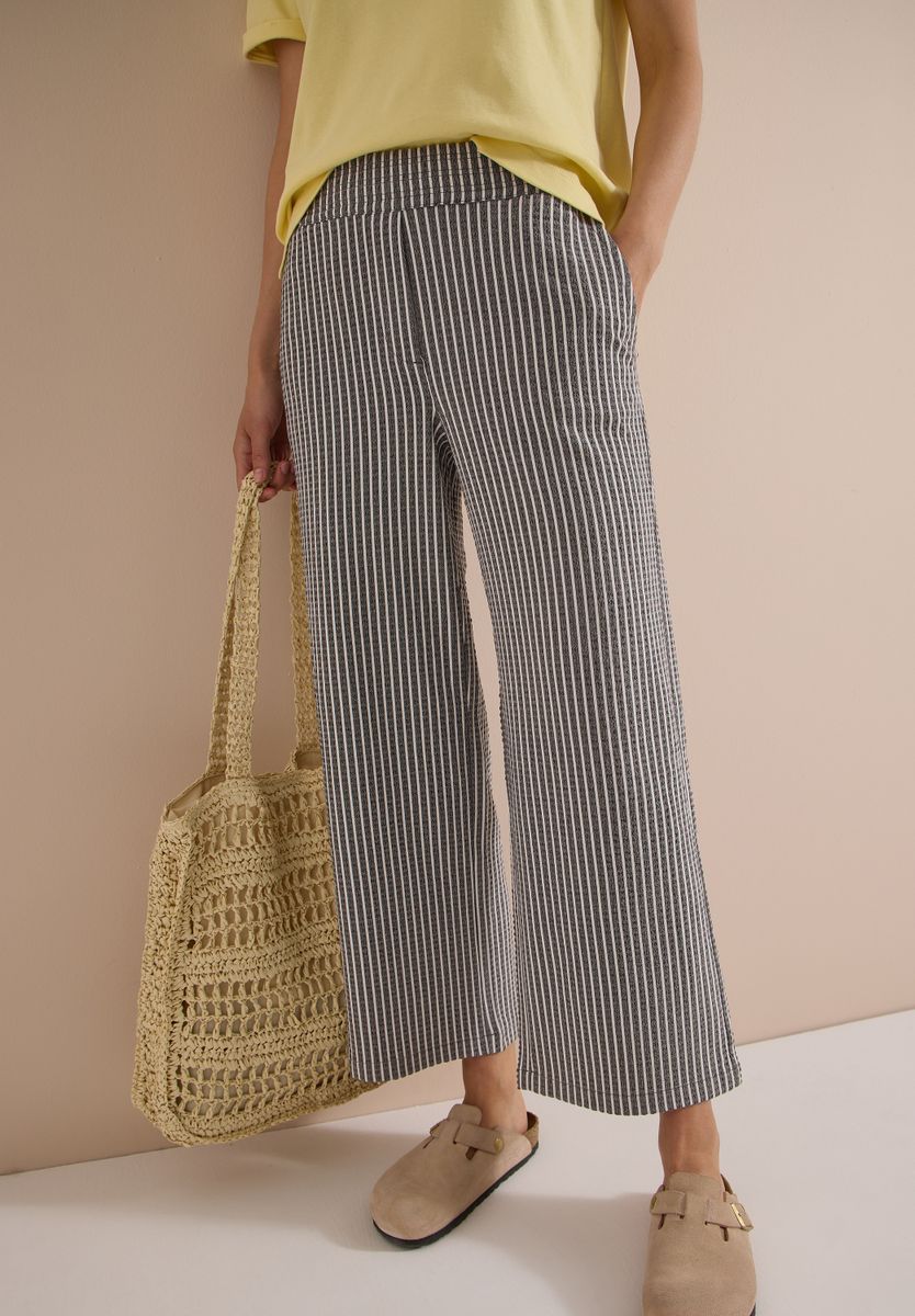 Wide Leg Hose in Seersucker-Qualität
