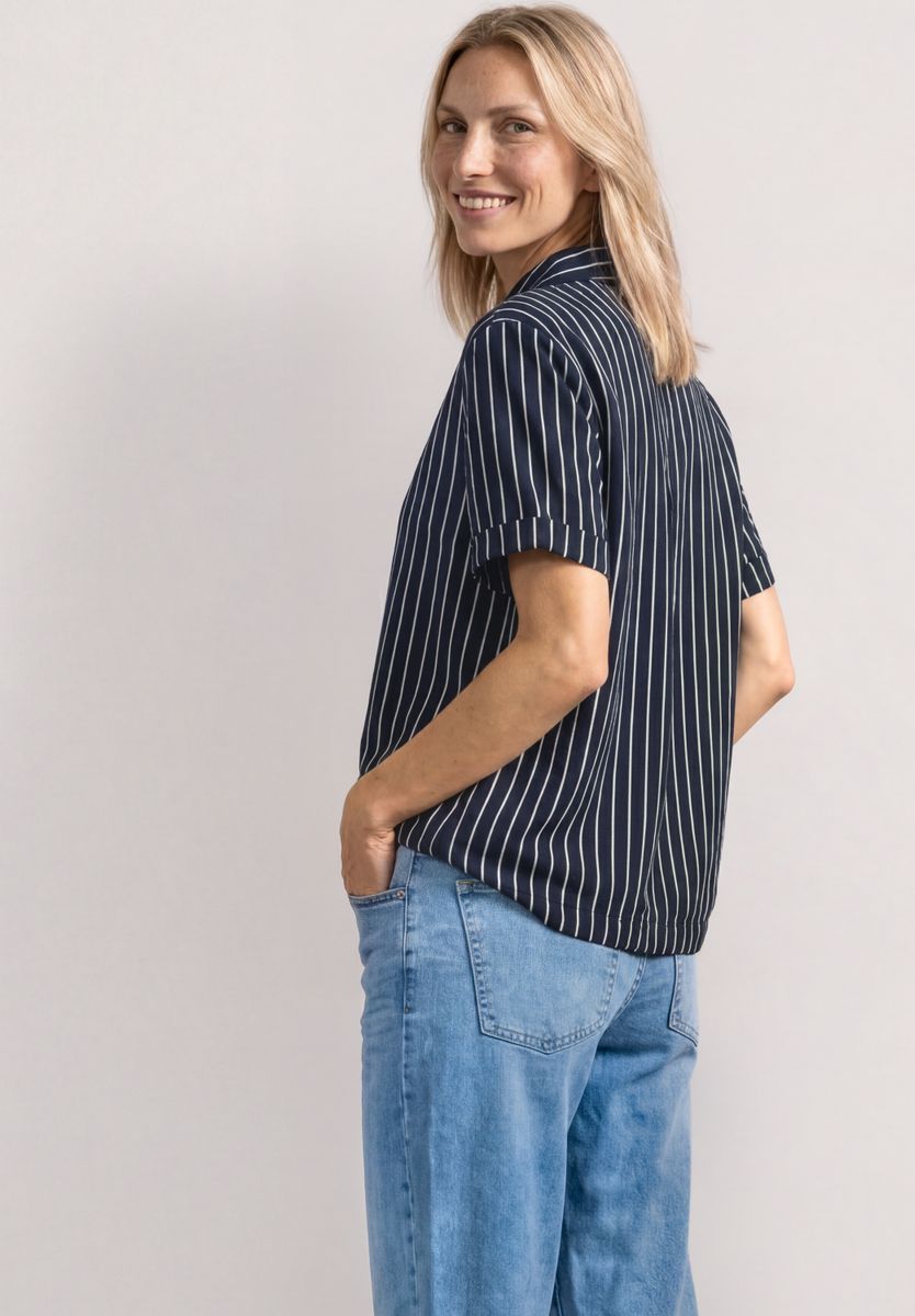 Kurzarm Hemdbluse mit Streifenmuster