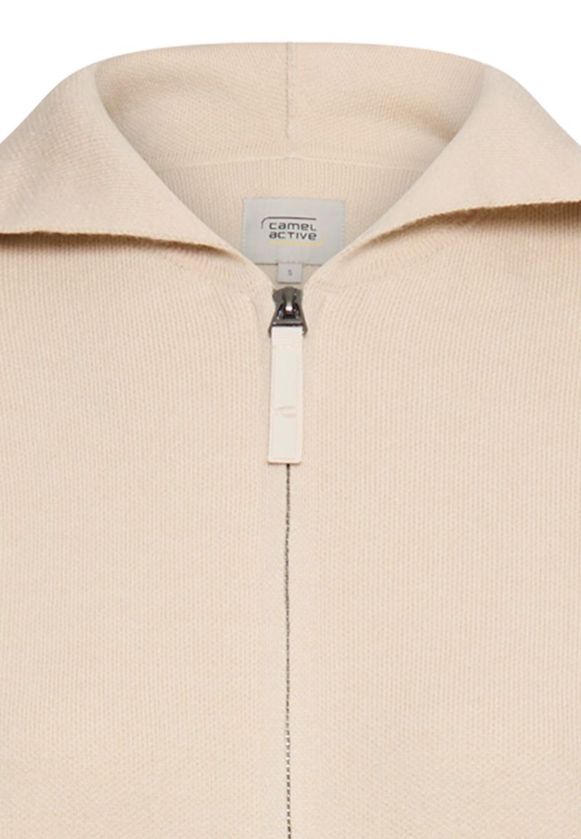 Strickjacke mit Kapuze