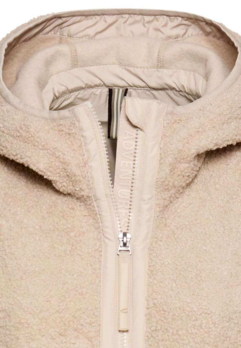 Teddyjacke mit wärmenden Taschenfutter