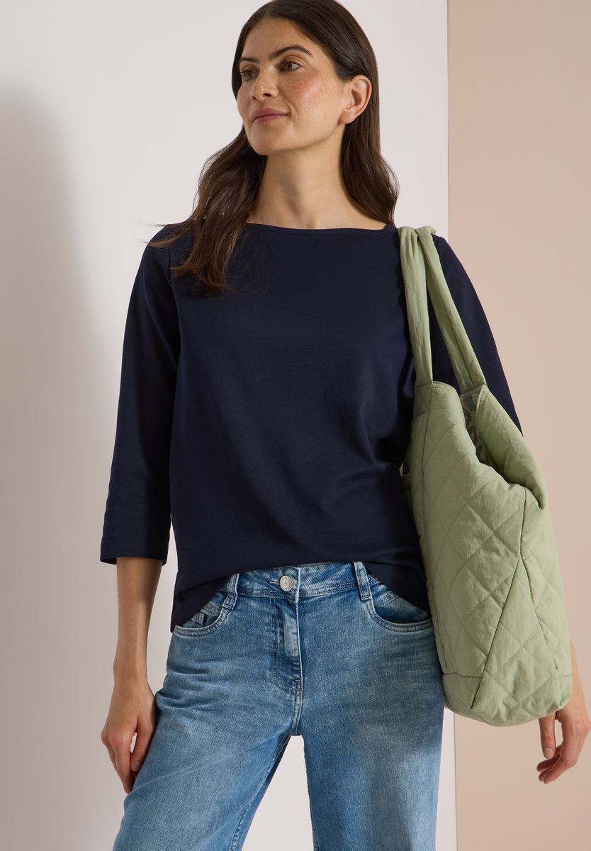 Basic Shirt mit U-Boot-Ausschnitt