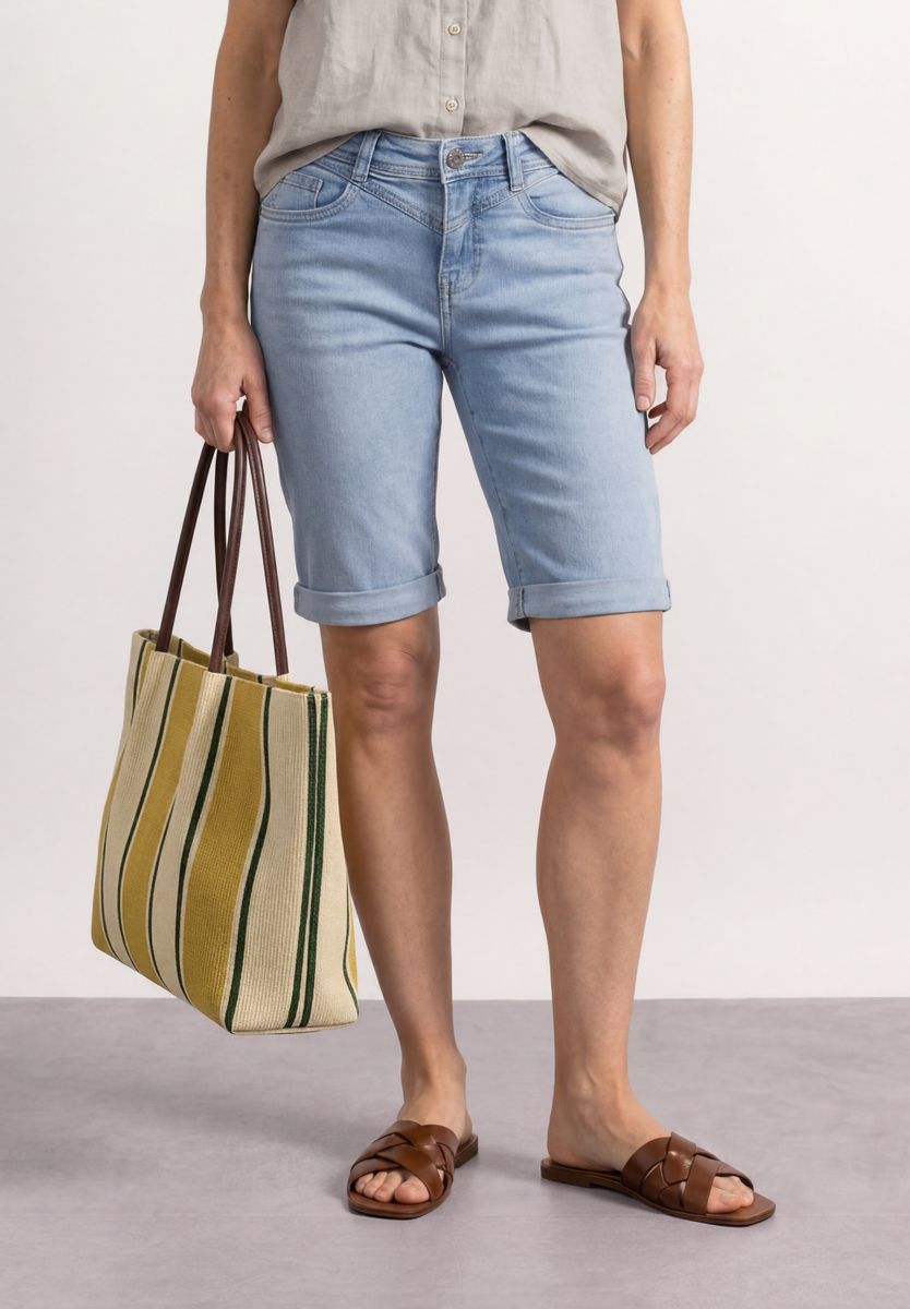 Slim Leg Bermuda mit Turn-Up-Detail