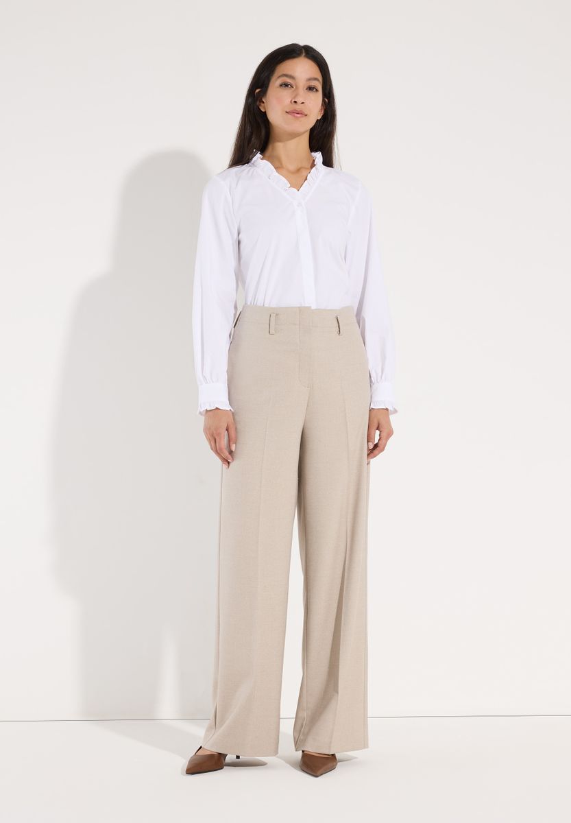 Bluse mit Rüschenkragen