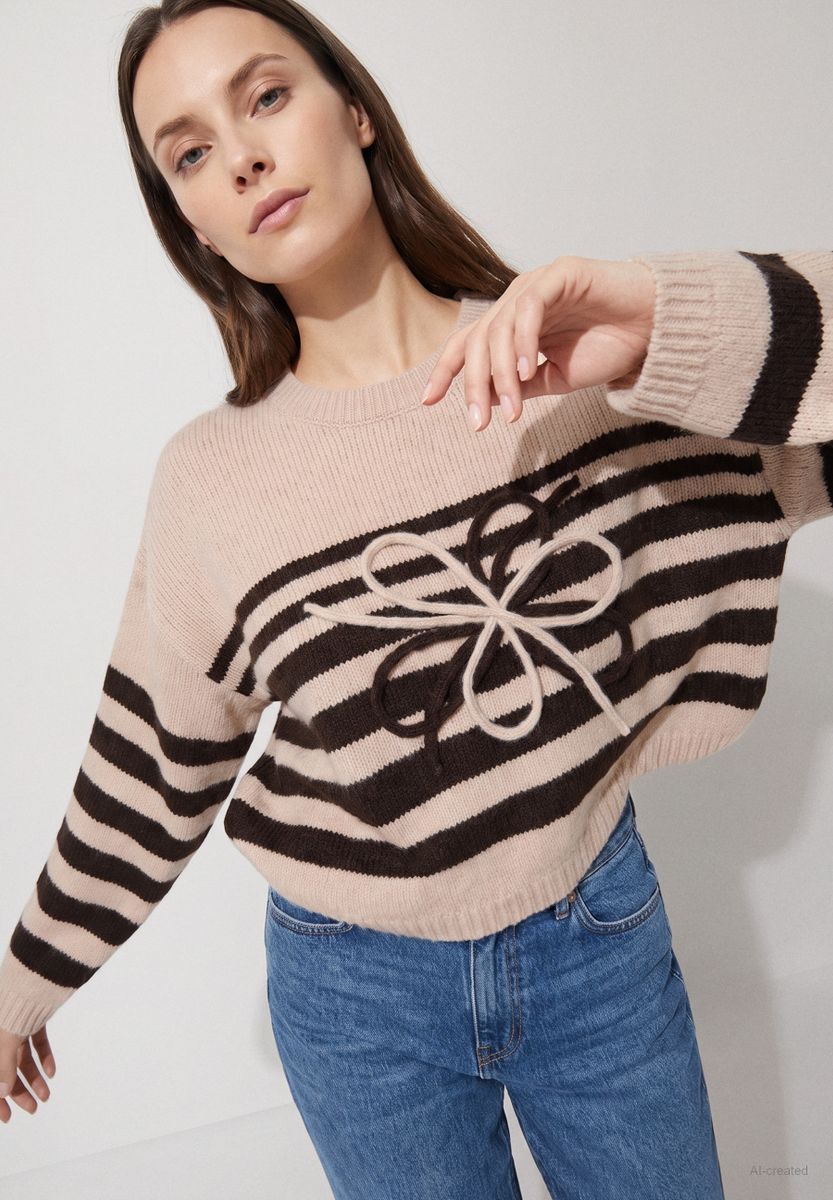 Pullover mit Streifen