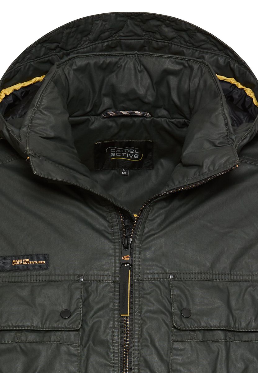 Multipocket Jacke aus gewachster Baumwolle