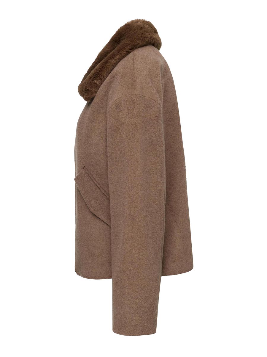 Wolljacke
mit
Kunstpelzkragen