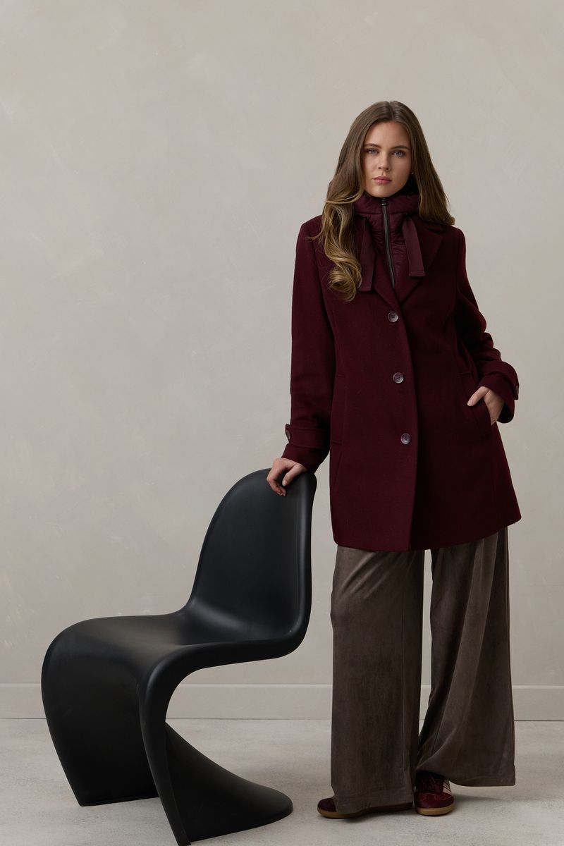 Wolljacke mit
Nylonkapuze