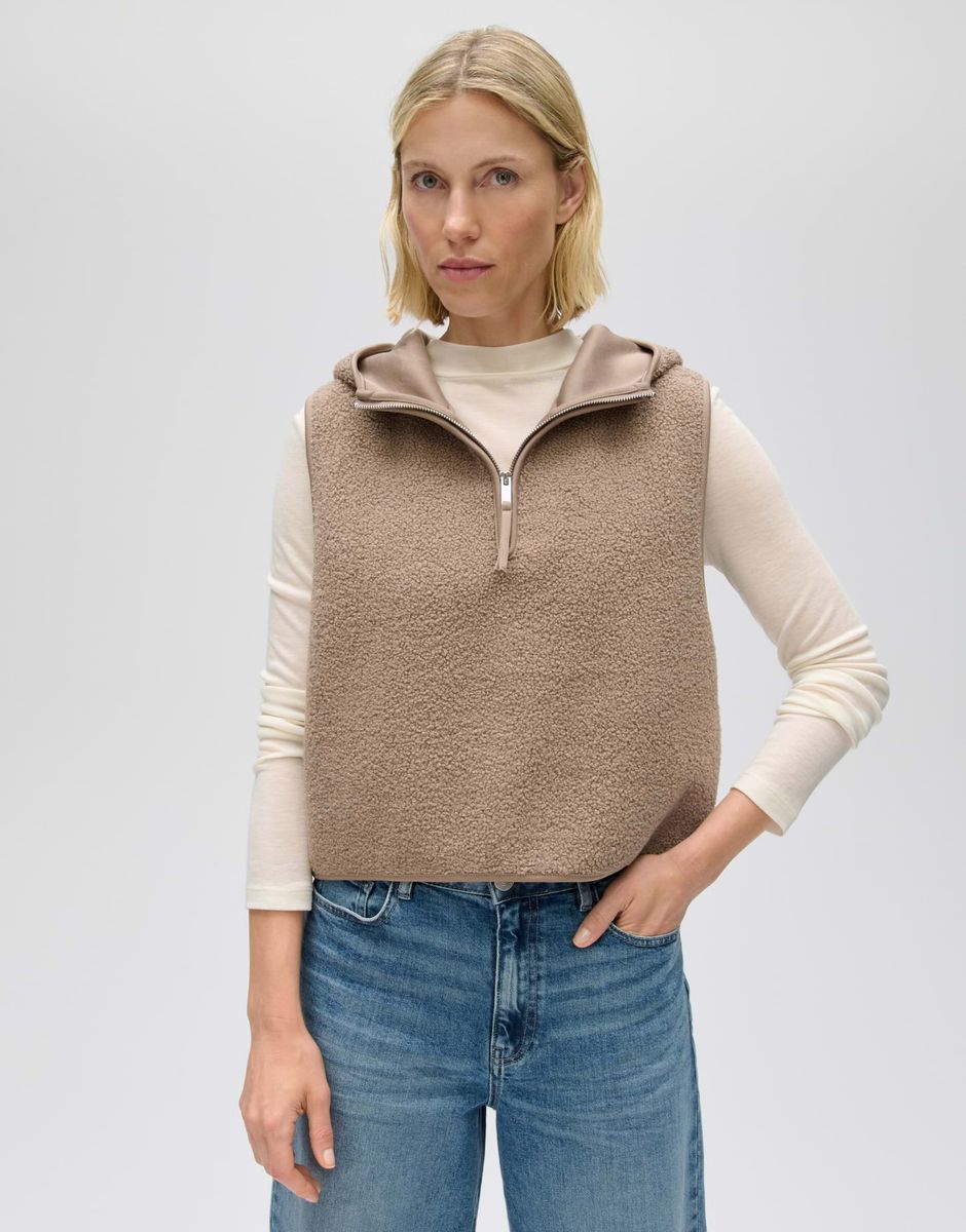 Akapu cape