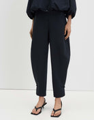 Charlie curved pinstripe