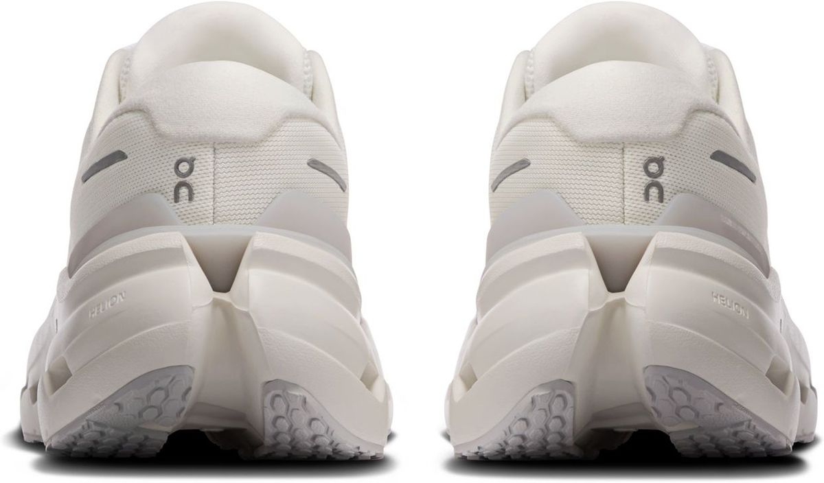 ON Damen Laufschuhe Cloudrunner 3