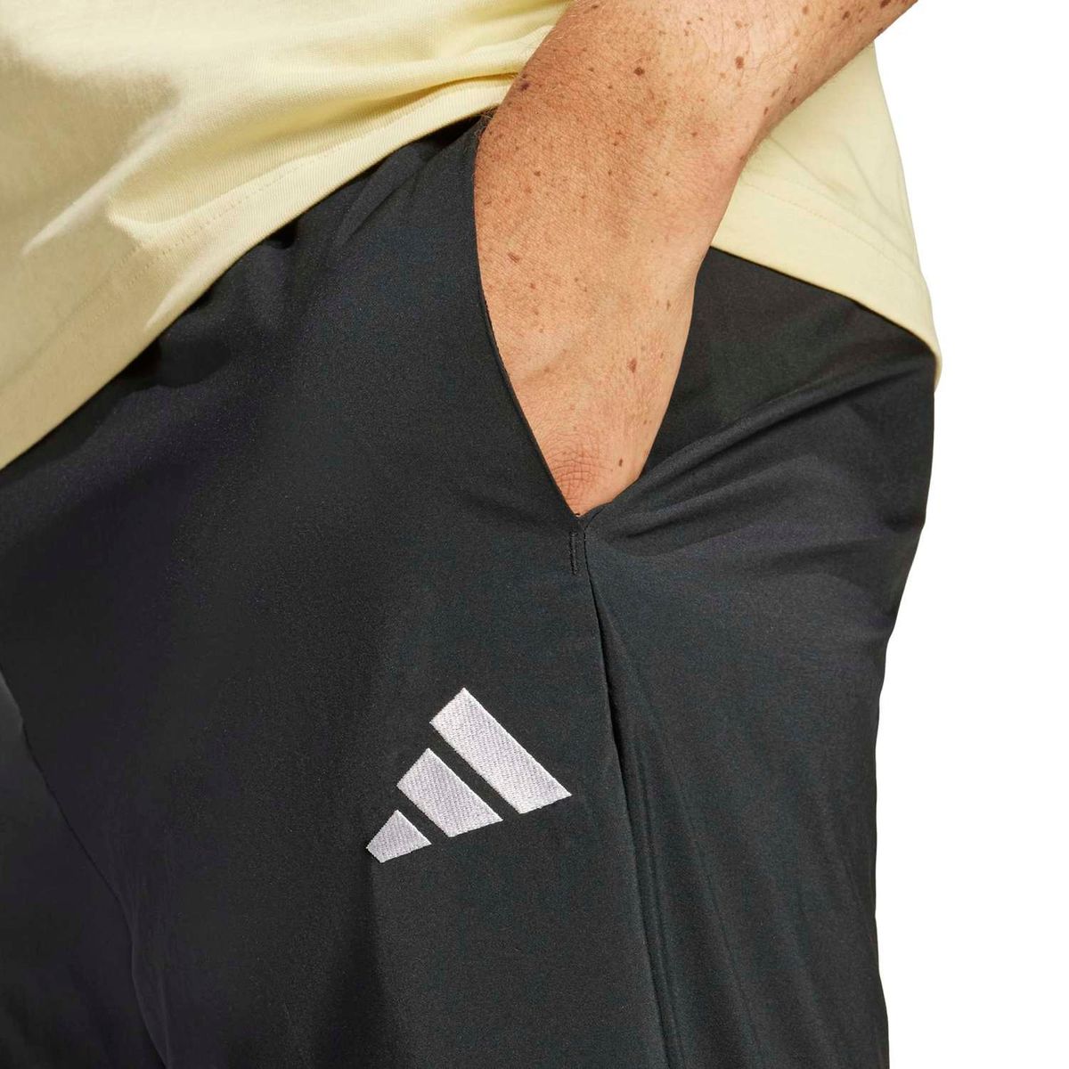 ADIDAS Herren Sporthose Essentials Small Logo Stanford
