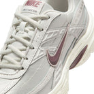 WMNS NIKE INITIATOR