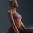 NIKE Damen Shirt W NK DF INDY LGT SPT BRA