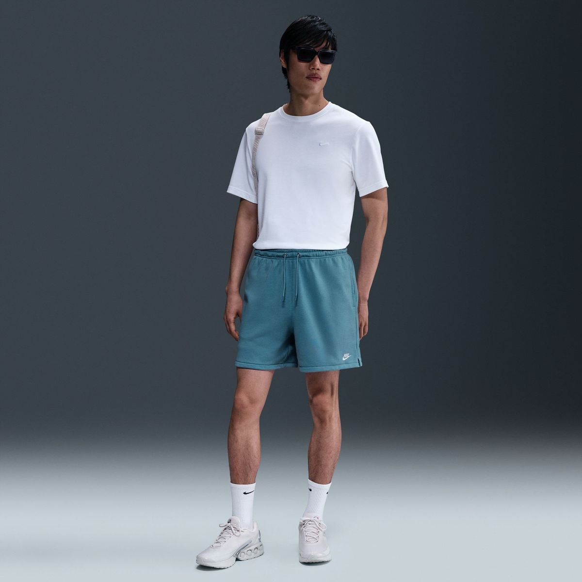 M NK CLUB FLOW FT SHORT