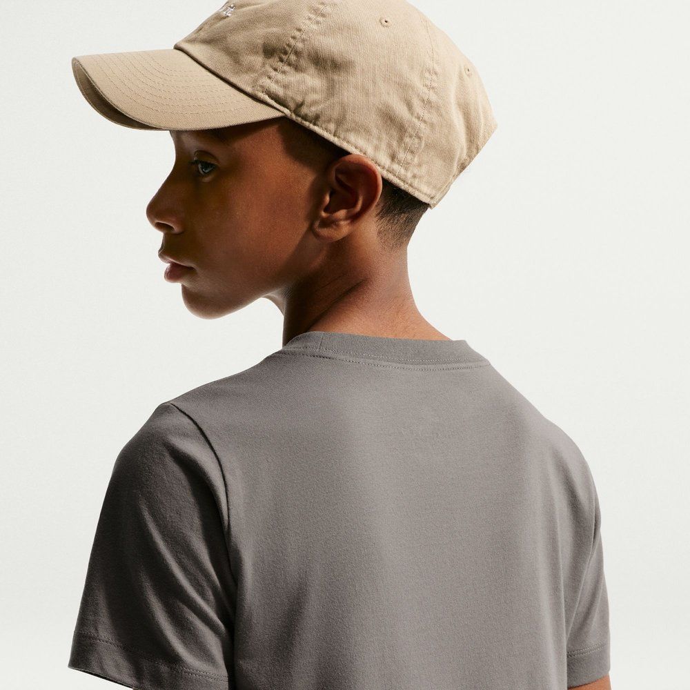 NIKE Kinder Kapuzensweat K NSW TEE EMB FUTURA LBR