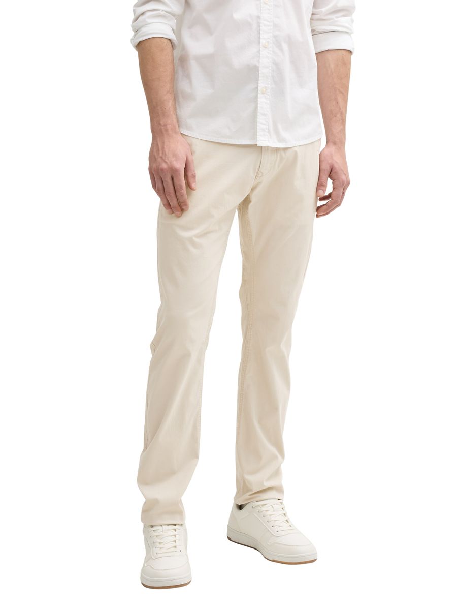tapered chino
