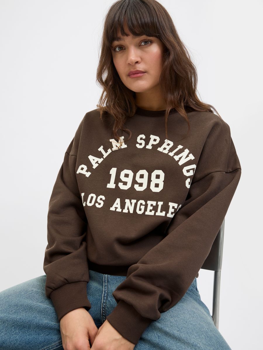 JXMERLE RLX SHORT LS CREW SWT LN