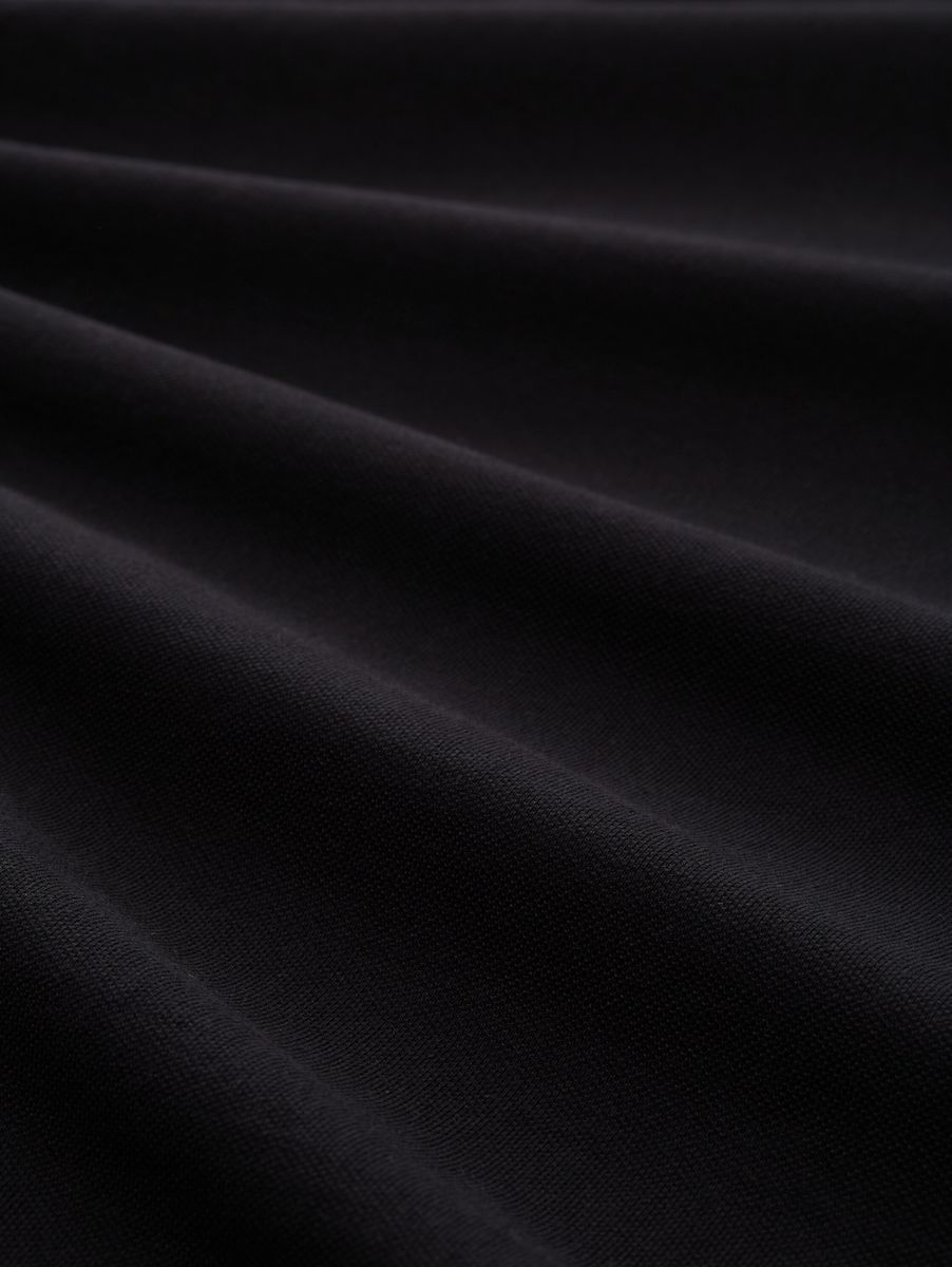 basic polo with contrast