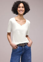 Basic T-Shirt mit Herzausschnitt