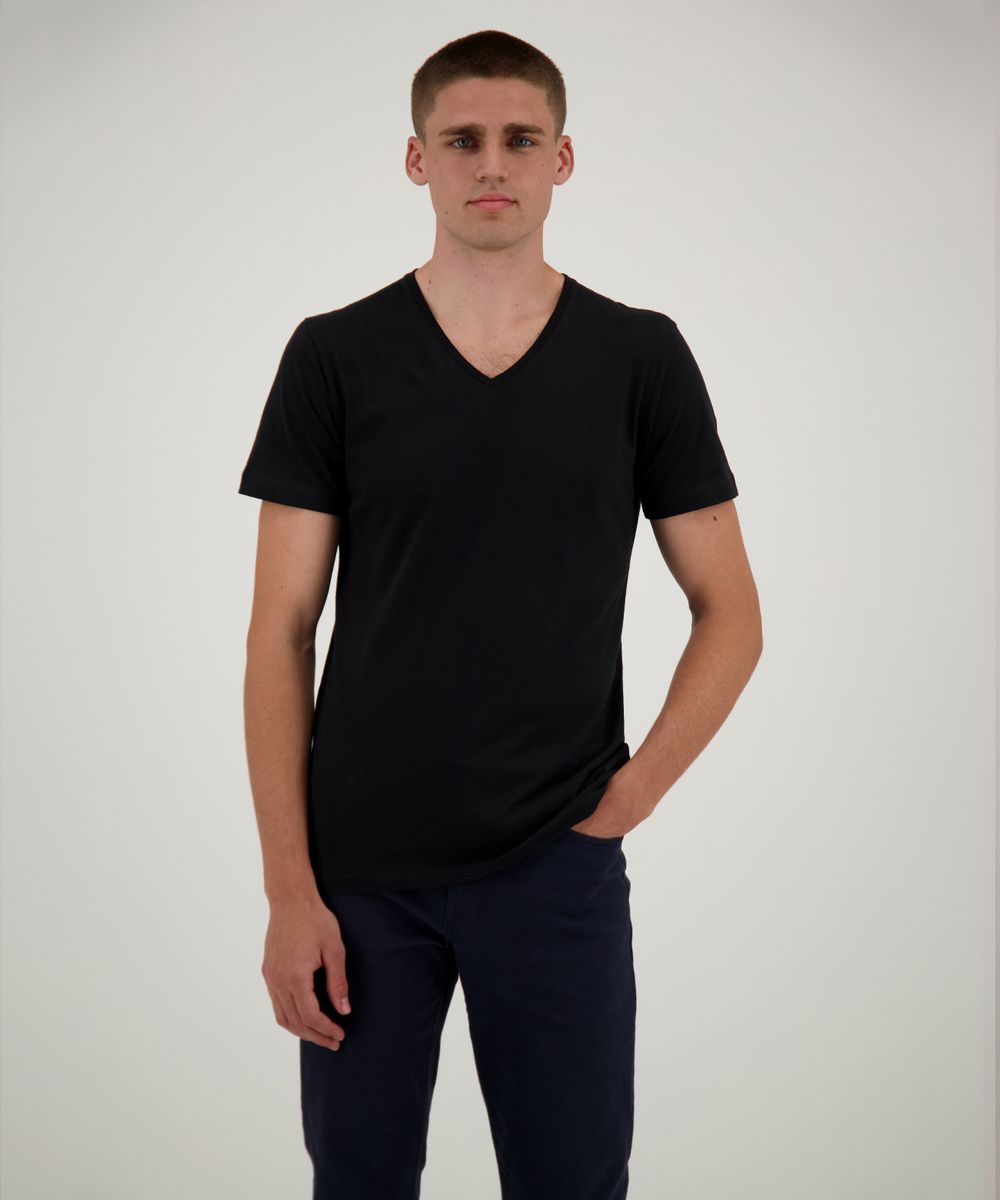 T-Shirt DP V-neck Body Fit