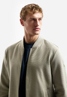 Sweater Full Zipper Relief