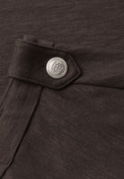 T-Shirt mit Rundhals und Knopfdetails