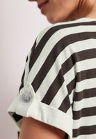 T-Shirt mit Rundhals und Knopfdetail